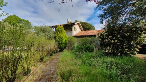 Maison à vendre |                                       Lesparre-Médoc |                                        6 pièces  |  139 m²
