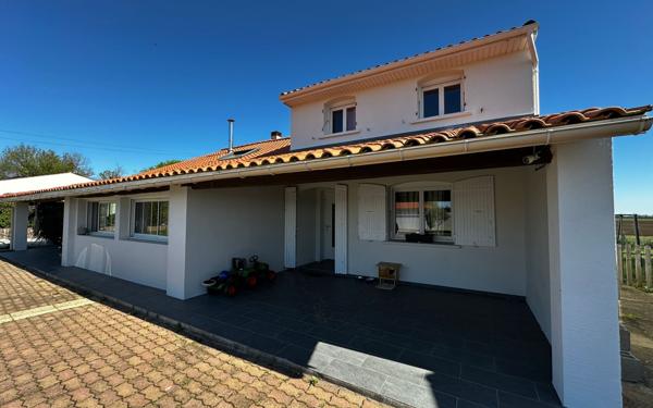 Maison à vendre    7 pièces •  Breuil-Magné