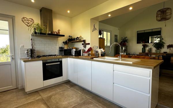 Maison à vendre    7 pièces •  Breuil-Magné