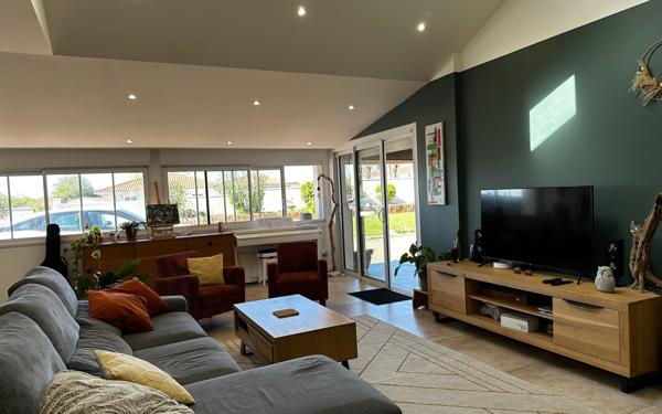 Maison à vendre    7 pièces •  Breuil-Magné