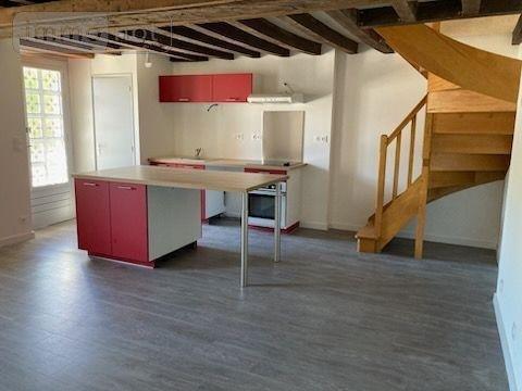 Maison à louer à Quelaines-Saint-Gault en Mayenne (53360), ref : 53034-63