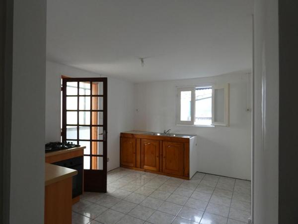 97430 Le Tampon bras de pontho  maison T6 env 162 m2 sur 208 m² terrain