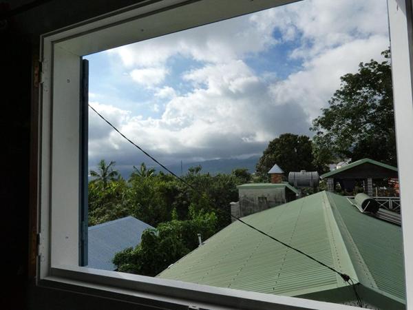 97430 Le Tampon bras de pontho  maison T6 env 162 m2 sur 208 m² terrain