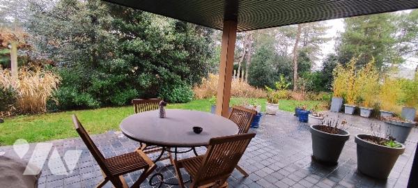 Villa contemporaine d'exception de 212m² avec sous-sol et jardin à STELLA-PLAGE