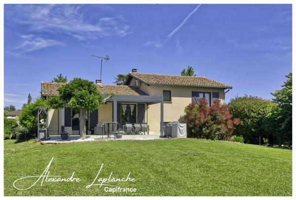 Dpt Tarn et Garonne (82), Maison à vendre 4 pièces avec jardin, garage et pergola bioclimatique à SAINT ETIENNE DE TULMONT.