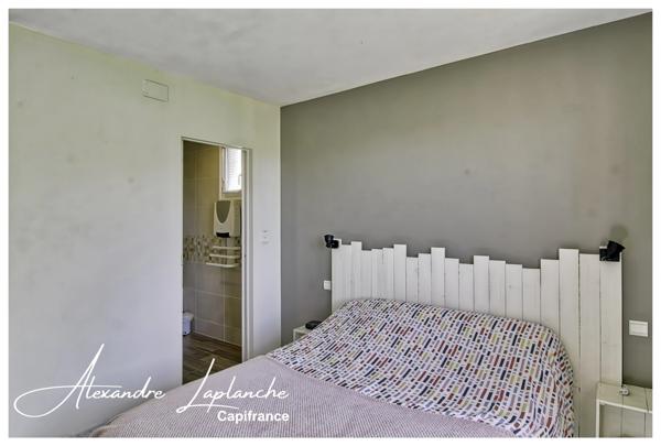 Dpt Tarn et Garonne (82), Maison à vendre 4 pièces avec jardin, garage et pergola bioclimatique à SAINT ETIENNE DE TULMONT.