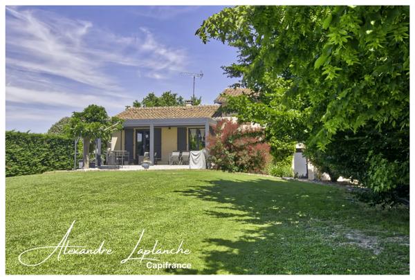 Dpt Tarn et Garonne (82), Maison à vendre 4 pièces avec jardin, garage et pergola bioclimatique à SAINT ETIENNE DE TULMONT.
