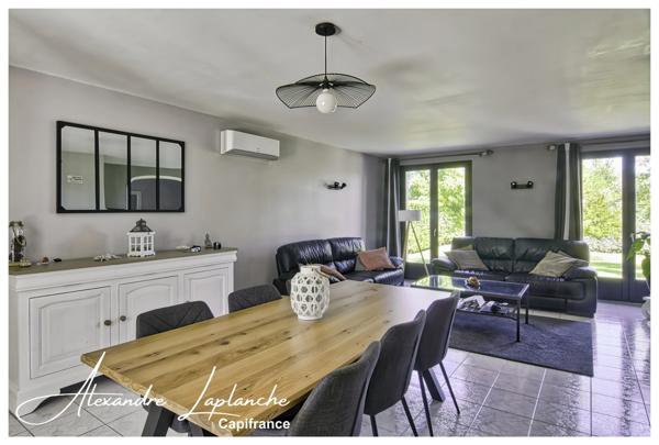 Dpt Tarn et Garonne (82), Maison à vendre 4 pièces avec jardin, garage et pergola bioclimatique à SAINT ETIENNE DE TULMONT.