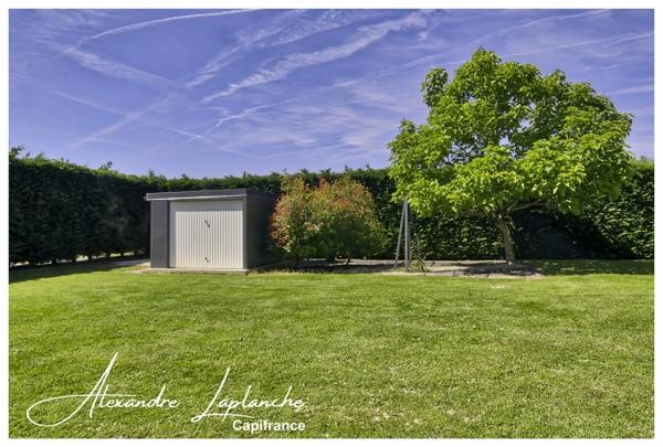 Dpt Tarn et Garonne (82), Maison à vendre 4 pièces avec jardin, garage et pergola bioclimatique à SAINT ETIENNE DE TULMONT.