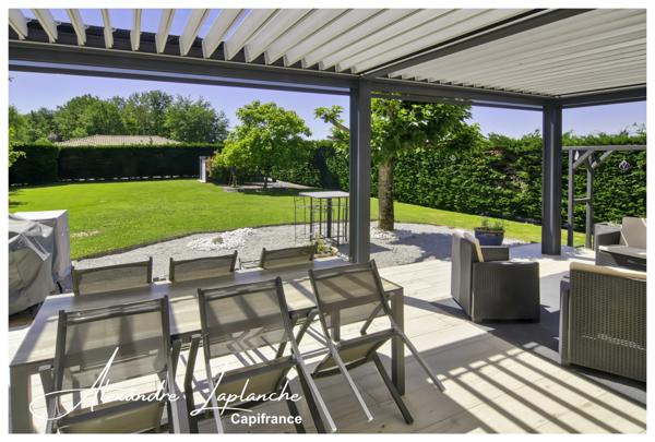 Dpt Tarn et Garonne (82), Maison à vendre 4 pièces avec jardin, garage et pergola bioclimatique à SAINT ETIENNE DE TULMONT.