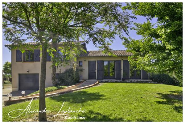 Dpt Tarn et Garonne (82), Maison à vendre 4 pièces avec jardin, garage et pergola bioclimatique à SAINT ETIENNE DE TULMONT.
