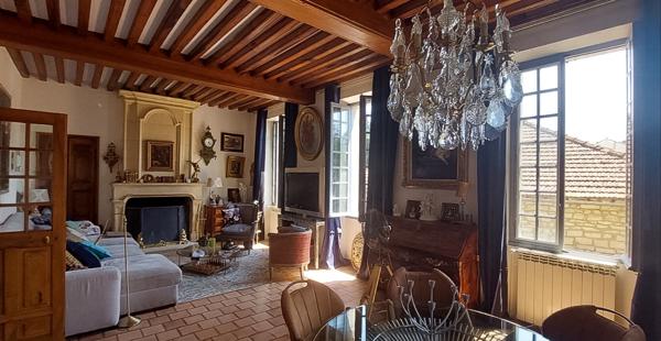 Maison 9 pièces - 252 m²