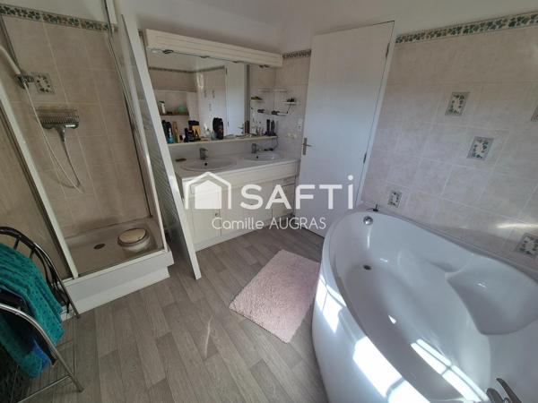Maison de 236 m² sur un terrain de 2181m².