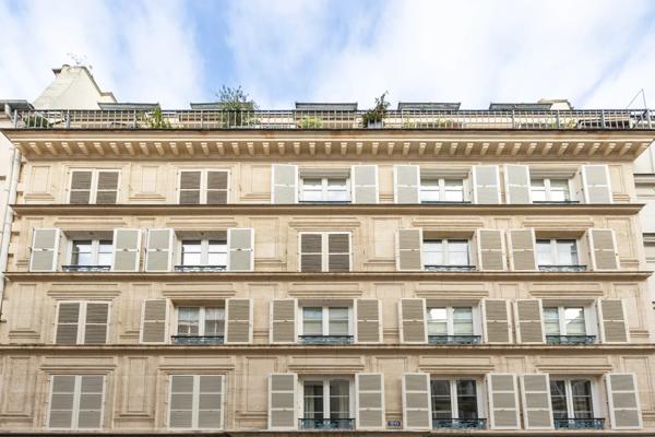Appartement Paris 7 e - CARRÉ DES ANTIQUAIRES