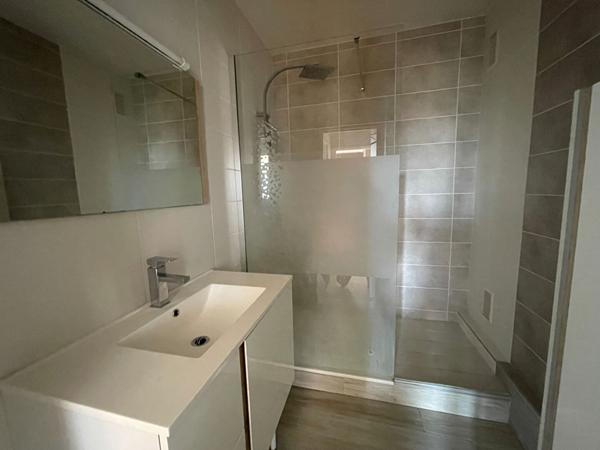 A LOUER APPRTEMENT TYPE 3 56.67 M2 VUE MER PROCHE TOUR TANGUY/PORTE JEAN BART