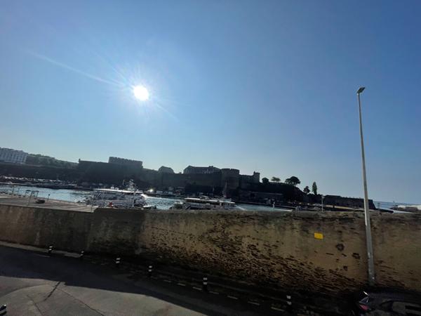 A LOUER APPRTEMENT TYPE 3 56.67 M2 VUE MER PROCHE TOUR TANGUY/PORTE JEAN BART