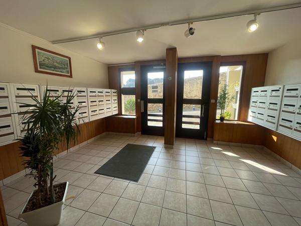 A LOUER APPRTEMENT TYPE 3 56.67 M2 VUE MER PROCHE TOUR TANGUY/PORTE JEAN BART