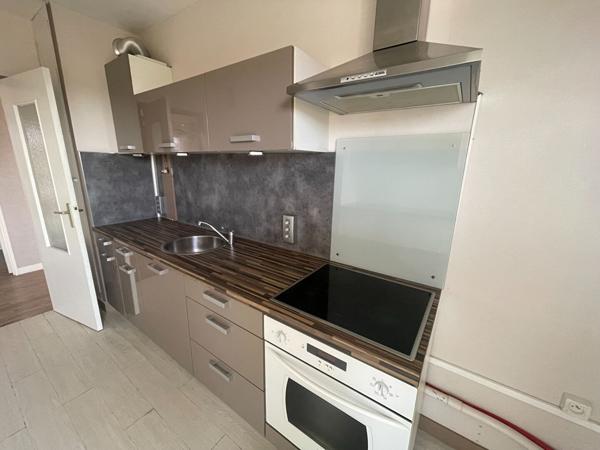 A LOUER APPRTEMENT TYPE 3 56.67 M2 VUE MER PROCHE TOUR TANGUY/PORTE JEAN BART