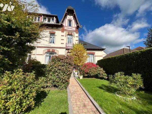 MAISON BOURGEOISE 8 PIECES 190m²