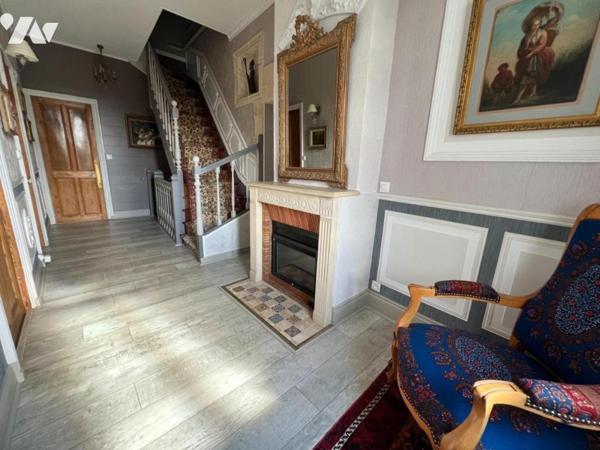 MAISON BOURGEOISE 8 PIECES 190m²