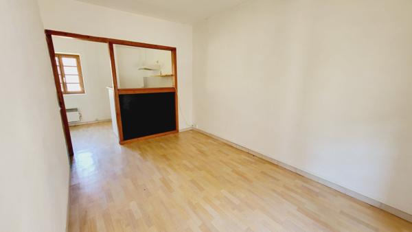 APPARTEMENT AVEC UNE CHAMBRE EN CENTRE VILLE DE CARCASSONNE