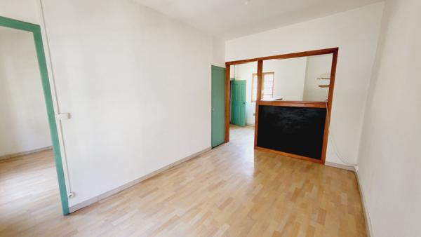 APPARTEMENT AVEC UNE CHAMBRE EN CENTRE VILLE DE CARCASSONNE