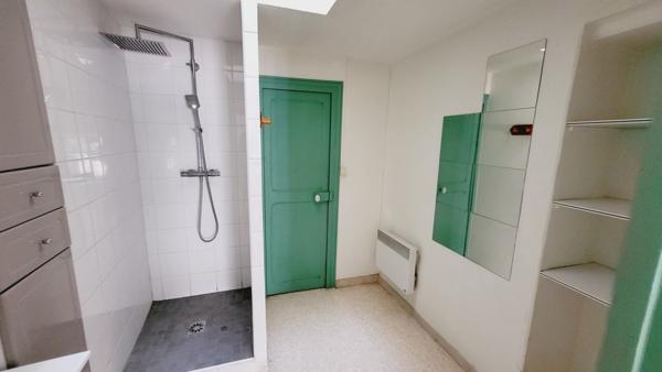 APPARTEMENT AVEC UNE CHAMBRE EN CENTRE VILLE DE CARCASSONNE