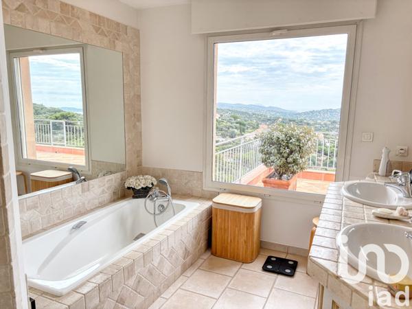 Maison à vendre 8 pièces 245 m² Sainte-Maxime