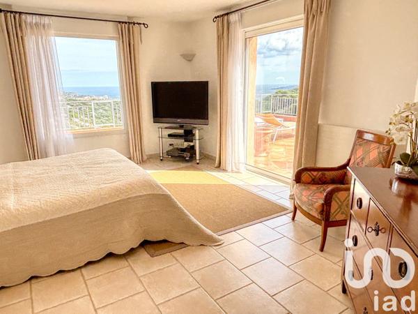 Maison à vendre 8 pièces 245 m² Sainte-Maxime