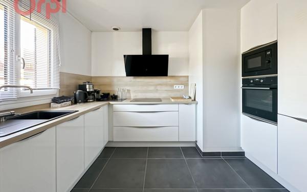 Maison à vendre    8 pièces •  Saulx-les-Chartreux