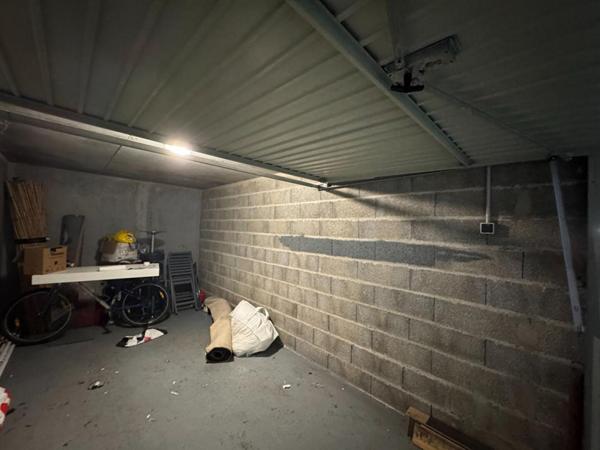 LYON GARAGE DANS COPROPRIETE SECURISEE