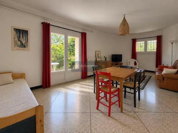 Vente                                                      Maison
                        
                     6 pièces                      160 m2                     à Saint-Raphaël