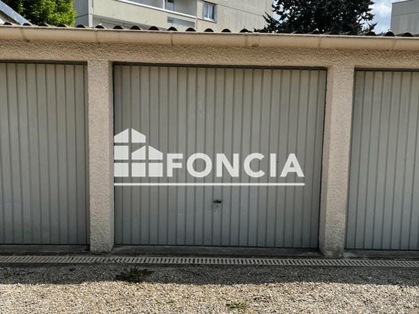 Location Parking 10 m² - 79 RUE CHARLES ALLAIN Pontault Combault 77340