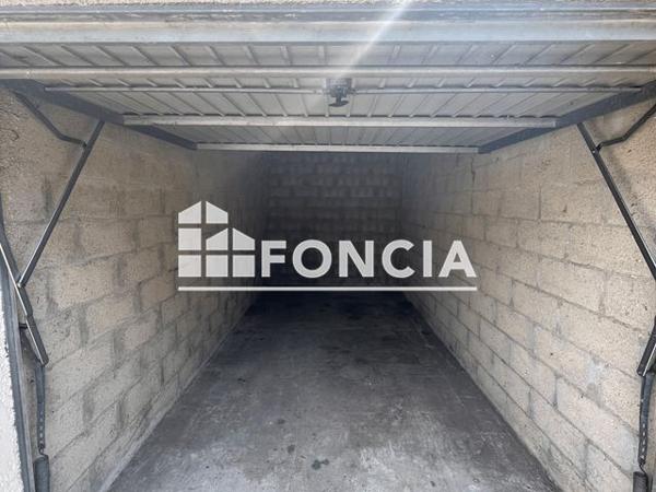 Location Parking 10 m² - 79 RUE CHARLES ALLAIN Pontault Combault 77340