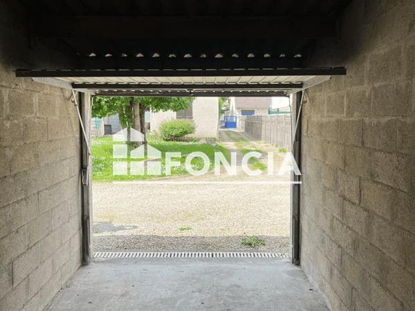 Location Parking 10 m² - 79 RUE CHARLES ALLAIN Pontault Combault 77340