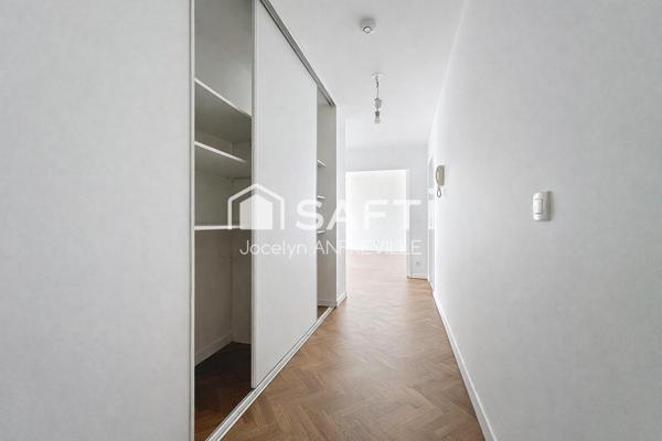 Spacieux 3 pièces avec balcon, cave et parking