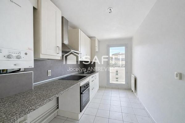 Spacieux 3 pièces avec balcon, cave et parking