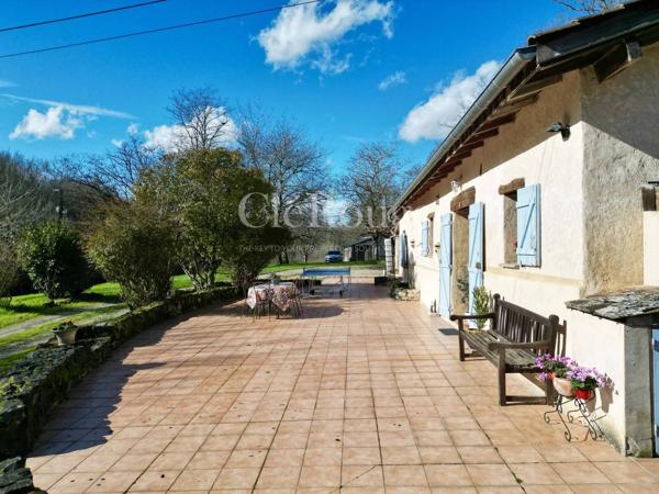 Proche d’Eymet - Charmante propriété en pierre de 5 chambres avec piscine
