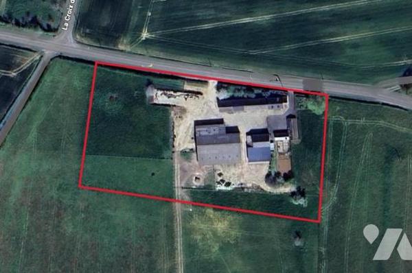 ANCIEN CORPS DE FERME A RESTAURER