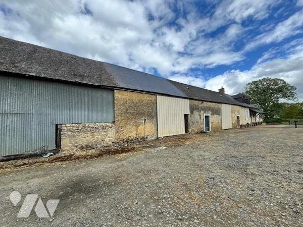 ANCIEN CORPS DE FERME A RESTAURER
