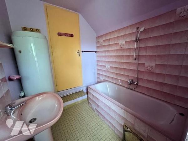 ANCIEN CORPS DE FERME A RESTAURER