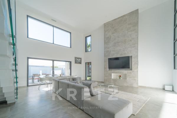 Villa contemporaine en bord de mer