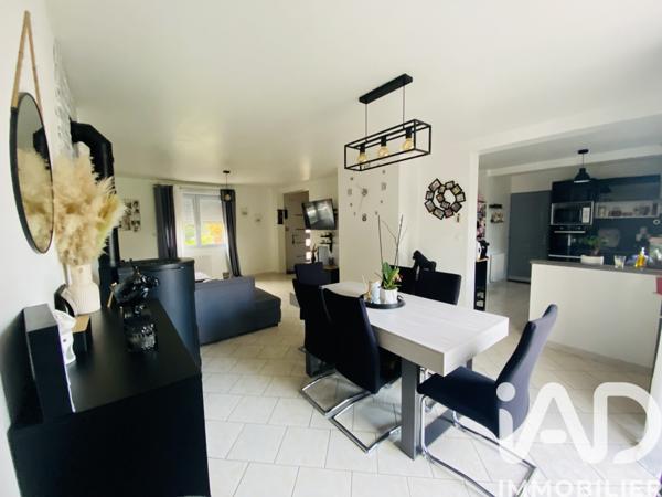 Maison à vendre 5 pièces 89 m² Saint-Lubin-des-Joncherets