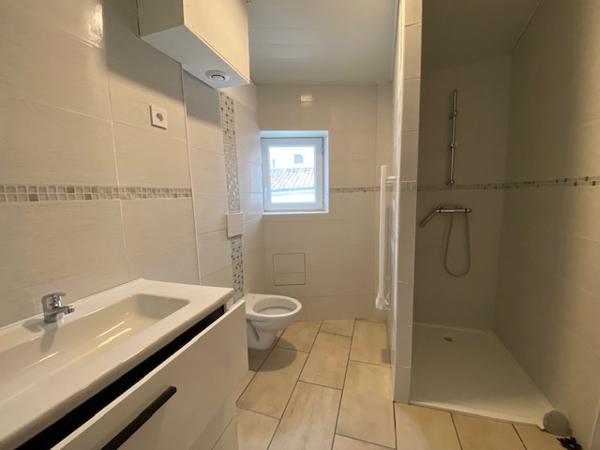 Saint-Romain-de-Benet (17600) Maison de village 2 chambres 6 Pièces 20 mn de ROYAN