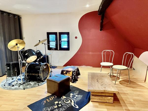 Maison alsacienne rénovée avec grange et dépendances sur 16 ares