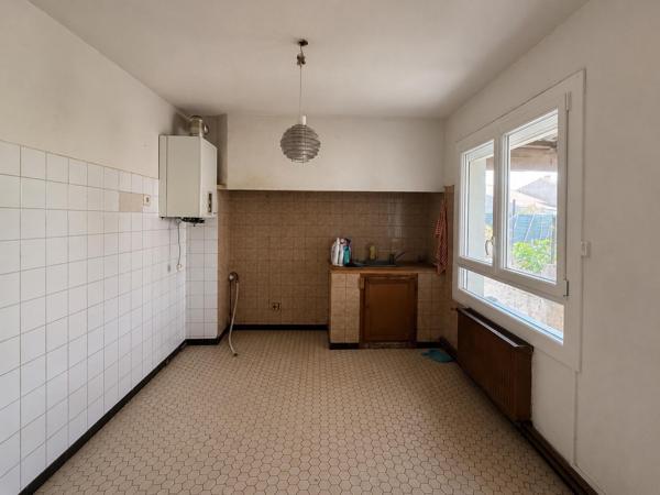 Maison familiale aux beaux volumes – 110 m² – Jusqu’à 4 chambres – Garage – Terrain de 474 m² – Trèbes