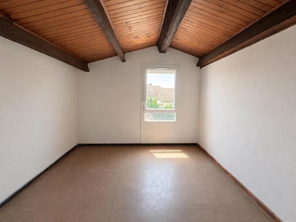 Maison familiale aux beaux volumes – 110 m² – Jusqu’à 4 chambres – Garage – Terrain de 474 m² – Trèbes