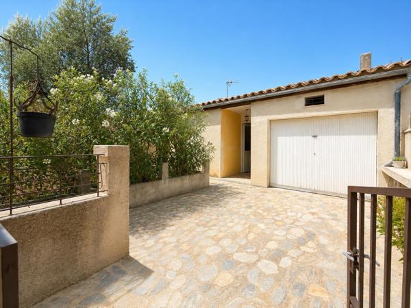 Maison familiale aux beaux volumes – 110 m² – Jusqu’à 4 chambres – Garage – Terrain de 474 m² – Trèbes