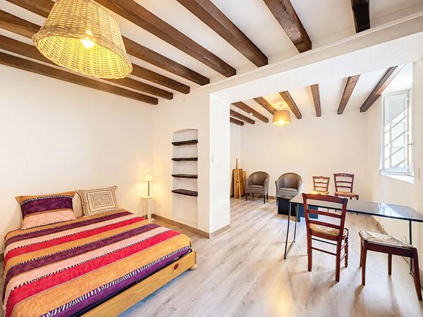 AVIGNON INTRA-MUROS - T2 DE 34 M² AVEC CAVE