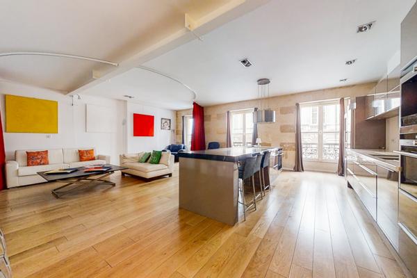 Somptueux appartement de 88m2 situé Place de la Comédie